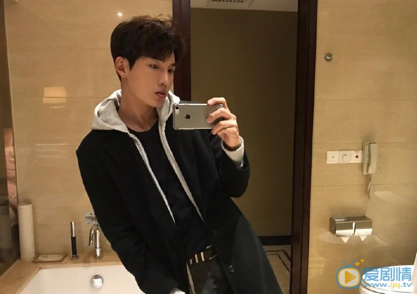 辉灿生活照 辉灿高清写真_辉灿高清剧照