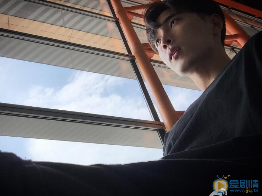 辉灿帅气大片 辉灿高清写真_辉灿高清剧照