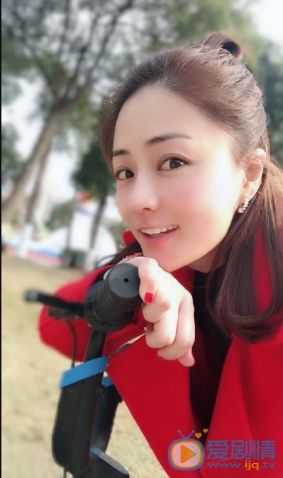 叶新晨红衣照片 叶新晨高清写真_叶新晨高清剧照