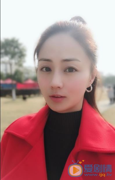叶新晨红衣照片 叶新晨高清写真_叶新晨高清剧照