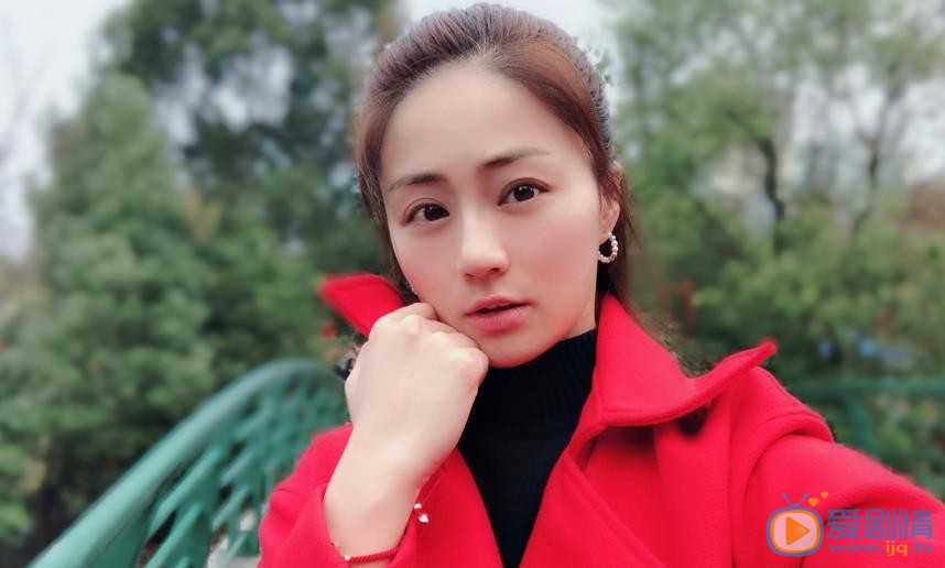 叶新晨红衣照片 叶新晨高清写真_叶新晨高清剧照