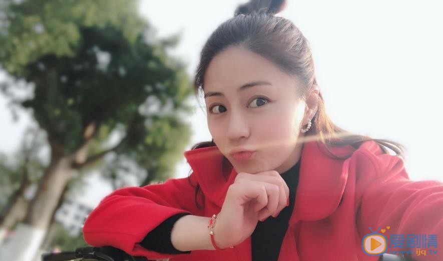 叶新晨红衣照片 叶新晨高清写真_叶新晨高清剧照