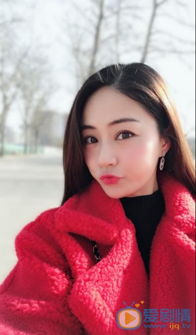 叶新晨红衣照片 叶新晨高清写真_叶新晨高清剧照