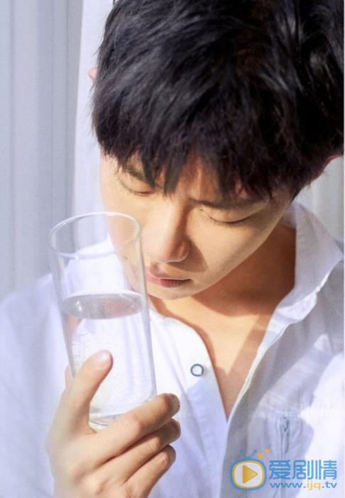 王思远侧颜美照 王思远高清写真_王思远高清剧照