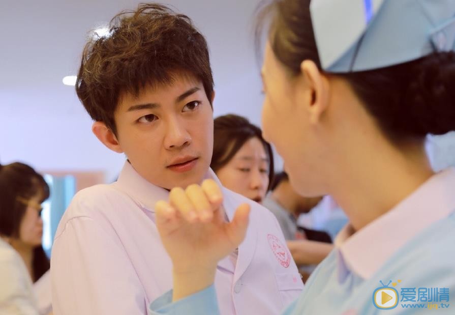 王思远街拍照 王思远高清写真_王思远高清剧照