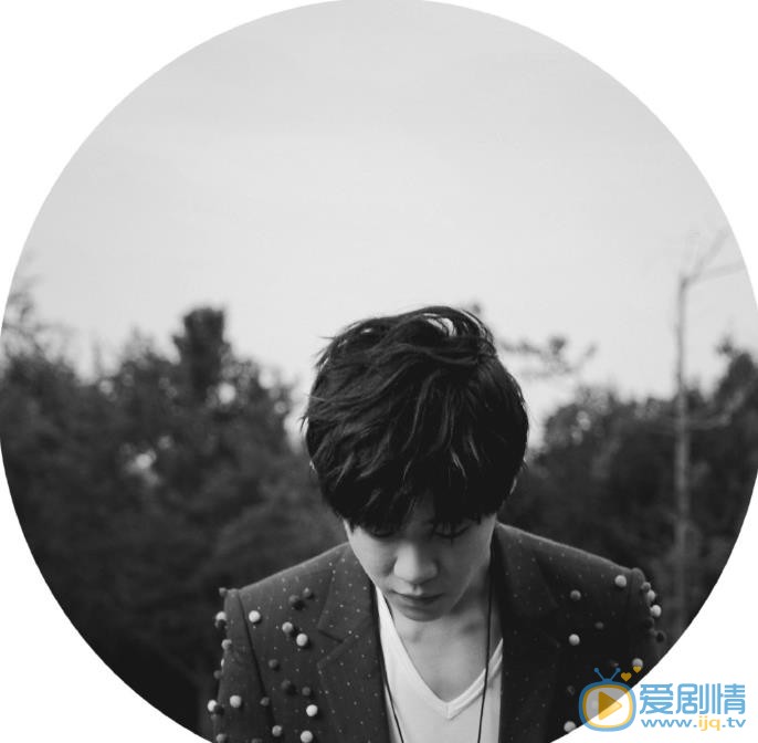 王思远街拍照 王思远高清写真_王思远高清剧照