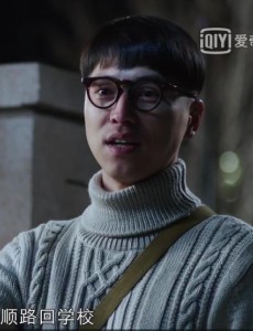 爱情的边疆万声为什么跟文艺秋去边疆工作？万声喜欢文艺秋吗？