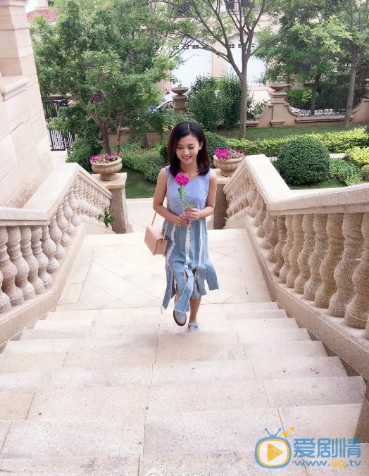 李欣颖唯美街拍 李欣颖高清写真_李欣颖高清剧照