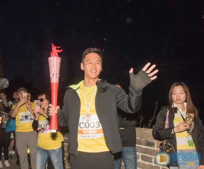 顾又铭马拉松照 顾又铭高清写真_顾又铭高清剧照