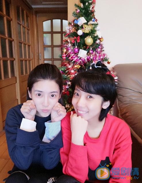 杨卿与人合照 杨卿高清写真_杨卿高清剧照