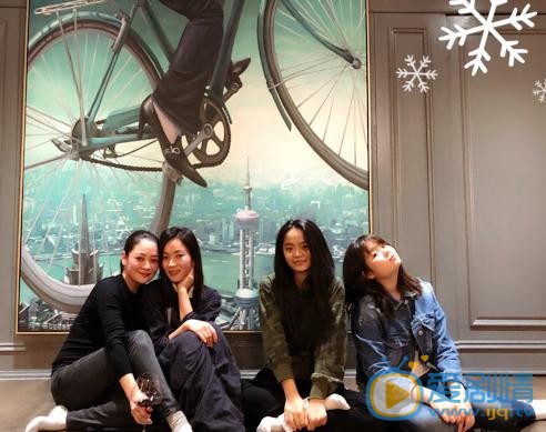 陈佳妍与人合照 陈佳妍高清写真_陈佳妍高清剧照