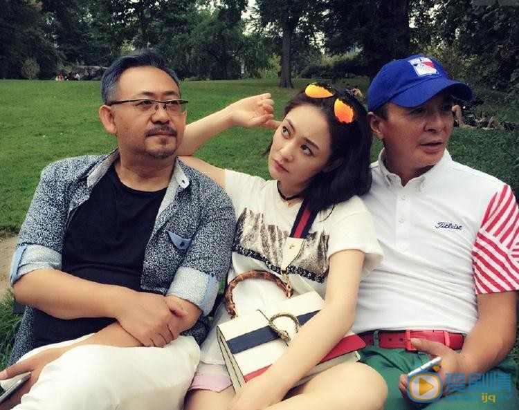 陈佳妍与人合照 陈佳妍高清写真_陈佳妍高清剧照