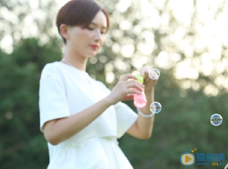 李依玲写真 李依玲高清写真_李依玲高清剧照