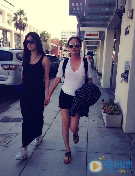 陈佳妍与人合照 陈佳妍高清写真_陈佳妍高清剧照