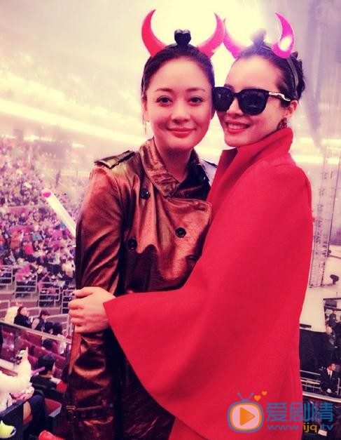 陈佳妍与人合照 陈佳妍高清写真_陈佳妍高清剧照