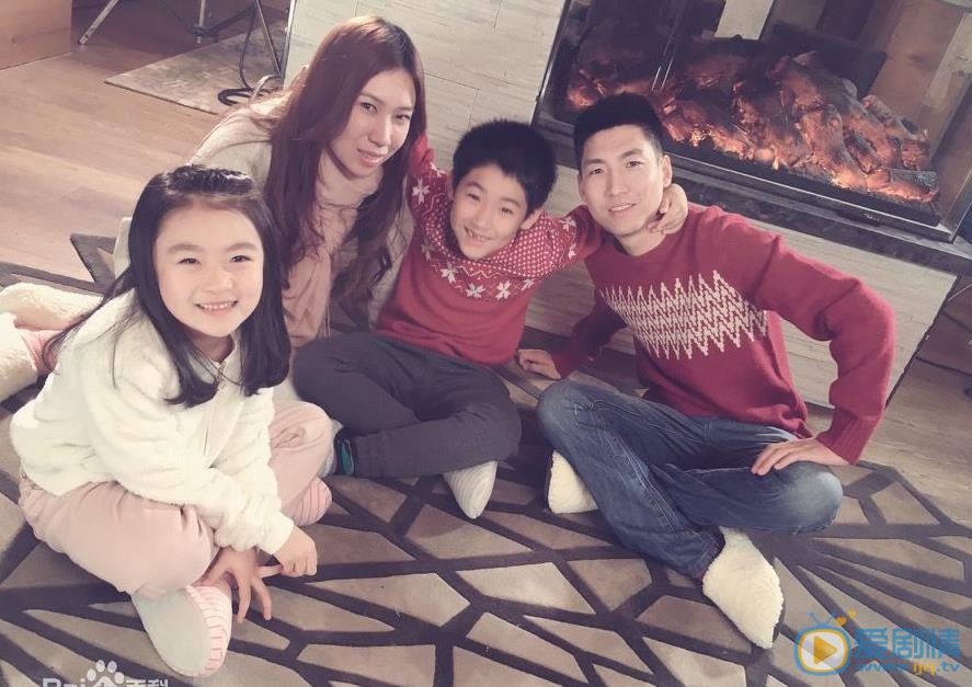 董李无忧家人合照 董李无忧高清写真_董李无忧高清剧照
