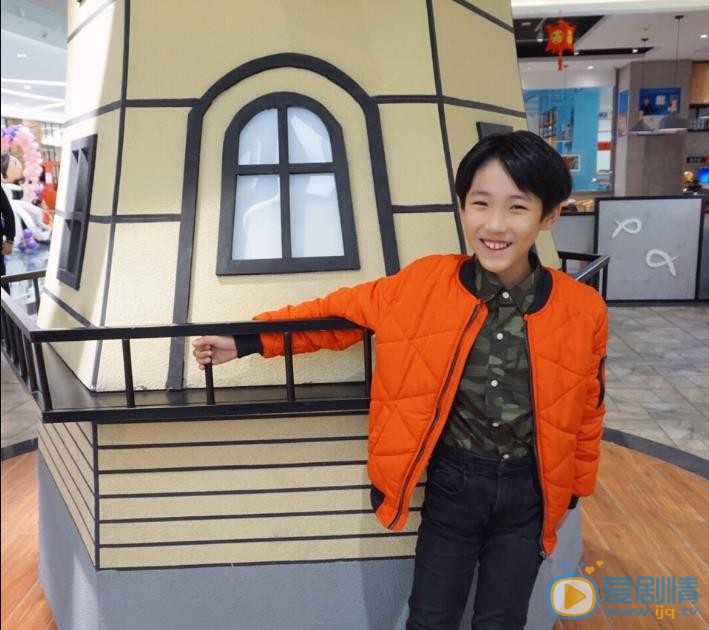 董李无忧街拍写真照 董李无忧高清写真_董李无忧高清剧照