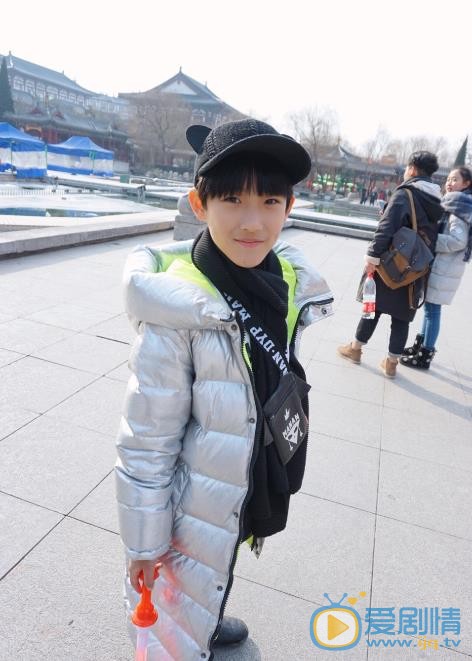 董李无忧街拍写真照 董李无忧高清写真_董李无忧高清剧照