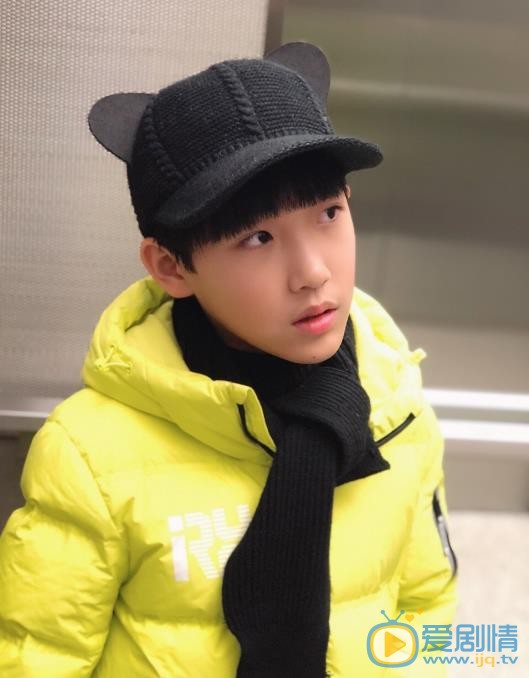 董李无忧街拍写真照 董李无忧高清写真_董李无忧高清剧照