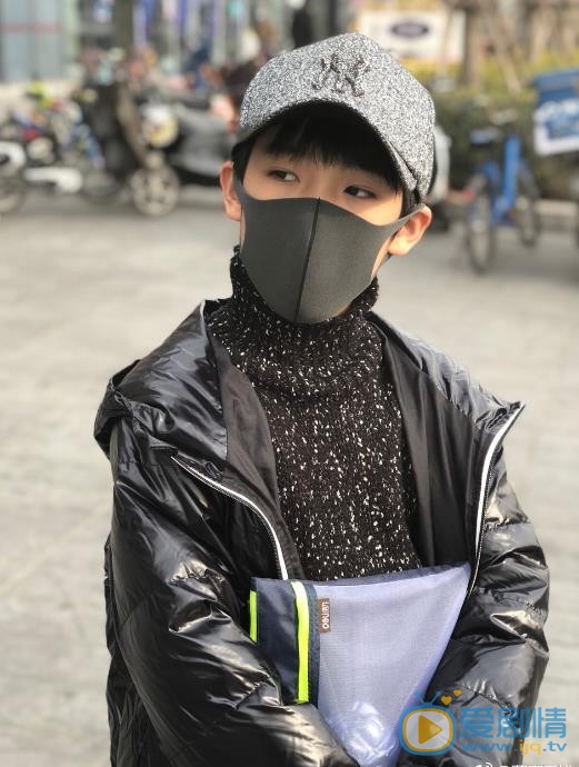 董李无忧路透机场照 董李无忧高清写真_董李无忧高清剧照