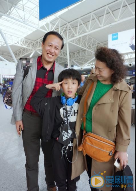 董李无忧家人合照 董李无忧高清写真_董李无忧高清剧照