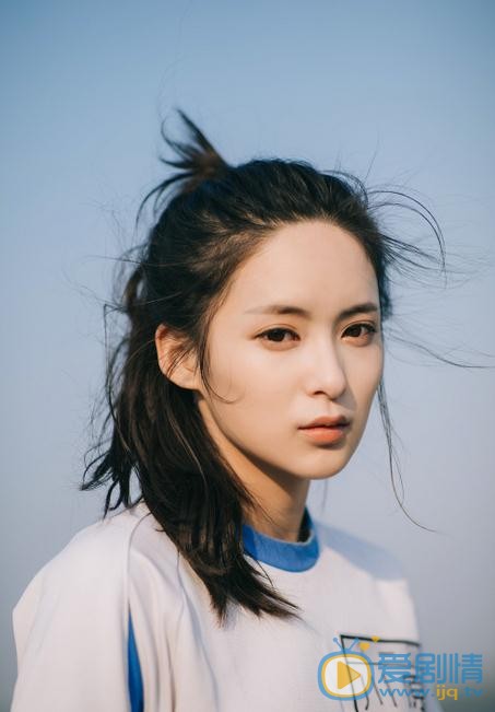 张晓唯海边写真 张晓唯高清写真_张晓唯高清剧照