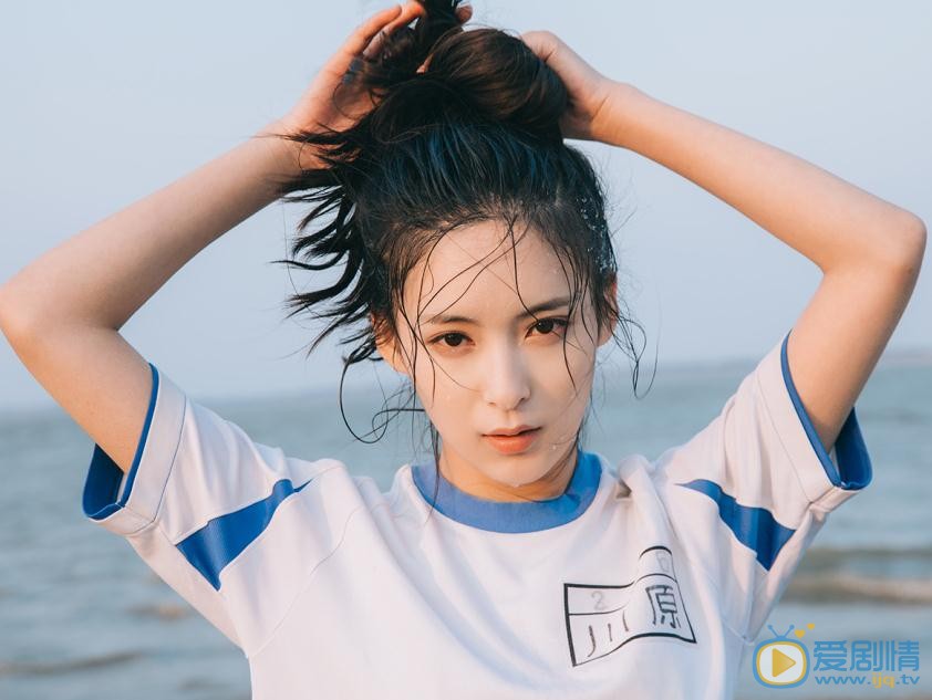 张晓唯海边写真 张晓唯高清写真_张晓唯高清剧照