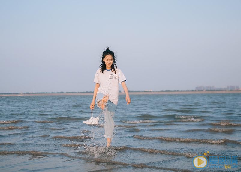 张晓唯海边写真 张晓唯高清写真_张晓唯高清剧照