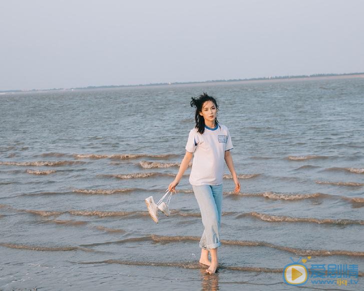 张晓唯海边写真 张晓唯高清写真_张晓唯高清剧照