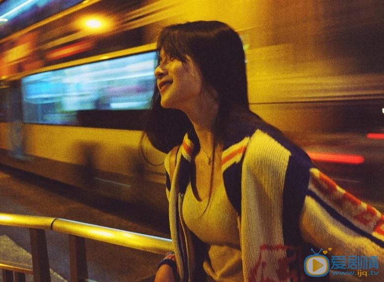 张晓唯街拍写真 张晓唯高清写真_张晓唯高清剧照