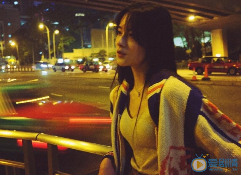 张晓唯街拍写真 张晓唯高清写真_张晓唯高清剧照