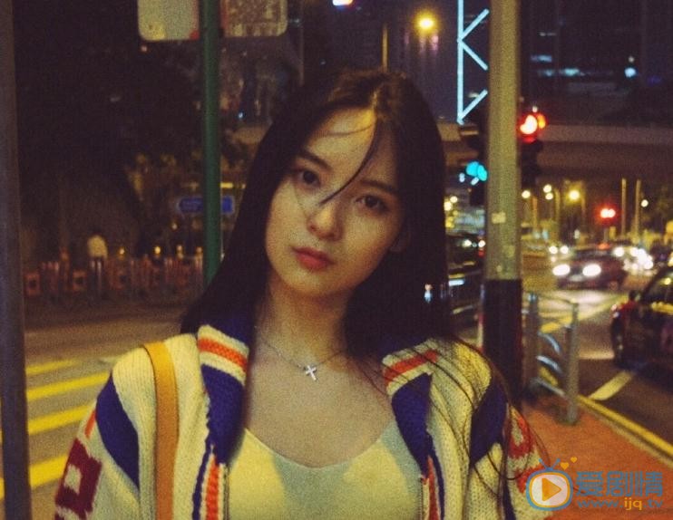 张晓唯街拍写真 张晓唯高清写真_张晓唯高清剧照