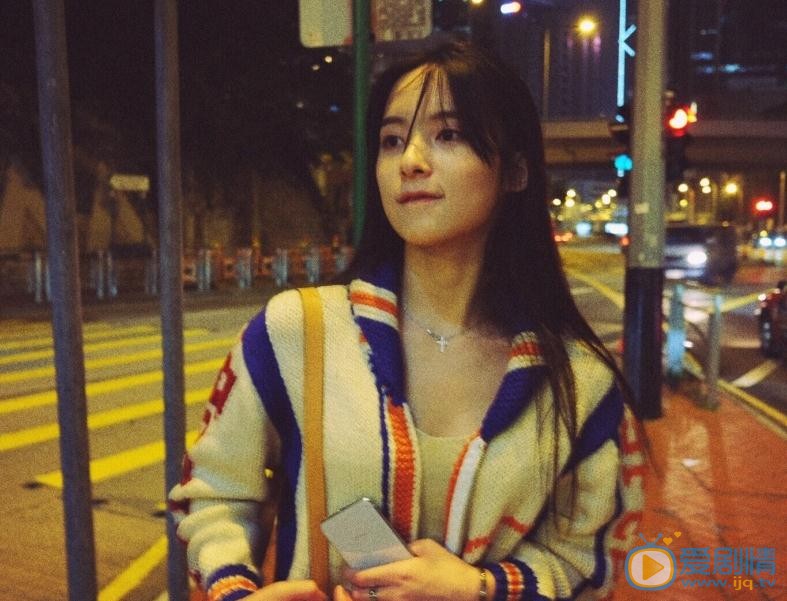 张晓唯街拍写真 张晓唯高清写真_张晓唯高清剧照