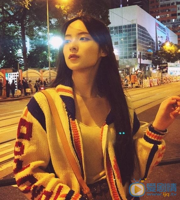 张晓唯街拍写真 张晓唯高清写真_张晓唯高清剧照