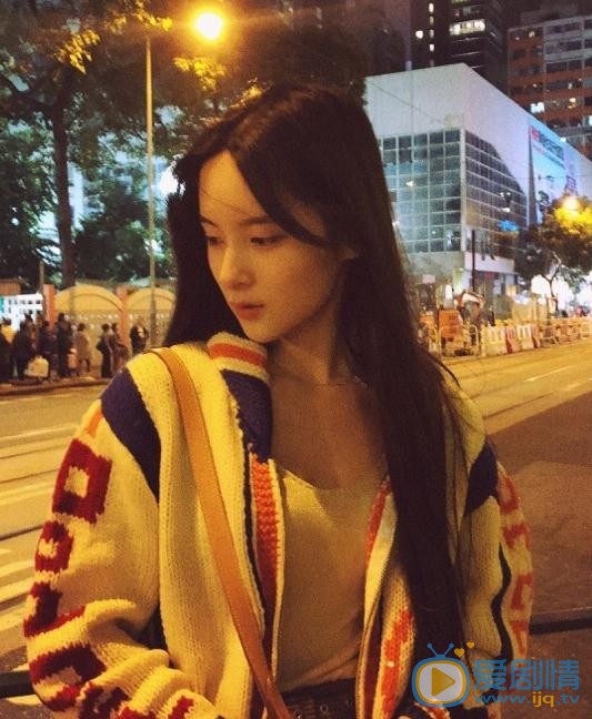 张晓唯街拍写真 张晓唯高清写真_张晓唯高清剧照