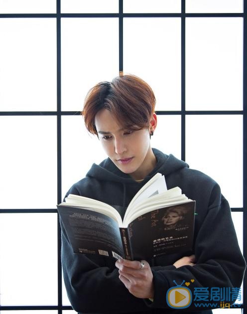 林世杰街拍写真 林世杰高清写真_林世杰高清剧照