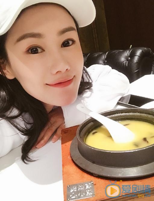 杨曼玉生活照 杨曼玉高清写真_杨曼玉高清剧照