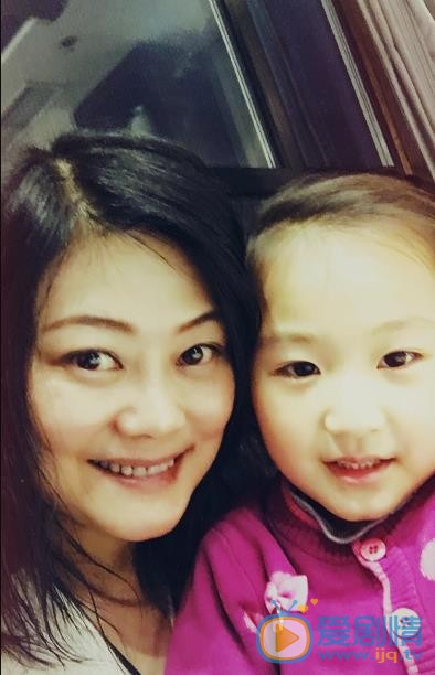 何静生活照 何静高清写真_何静高清剧照