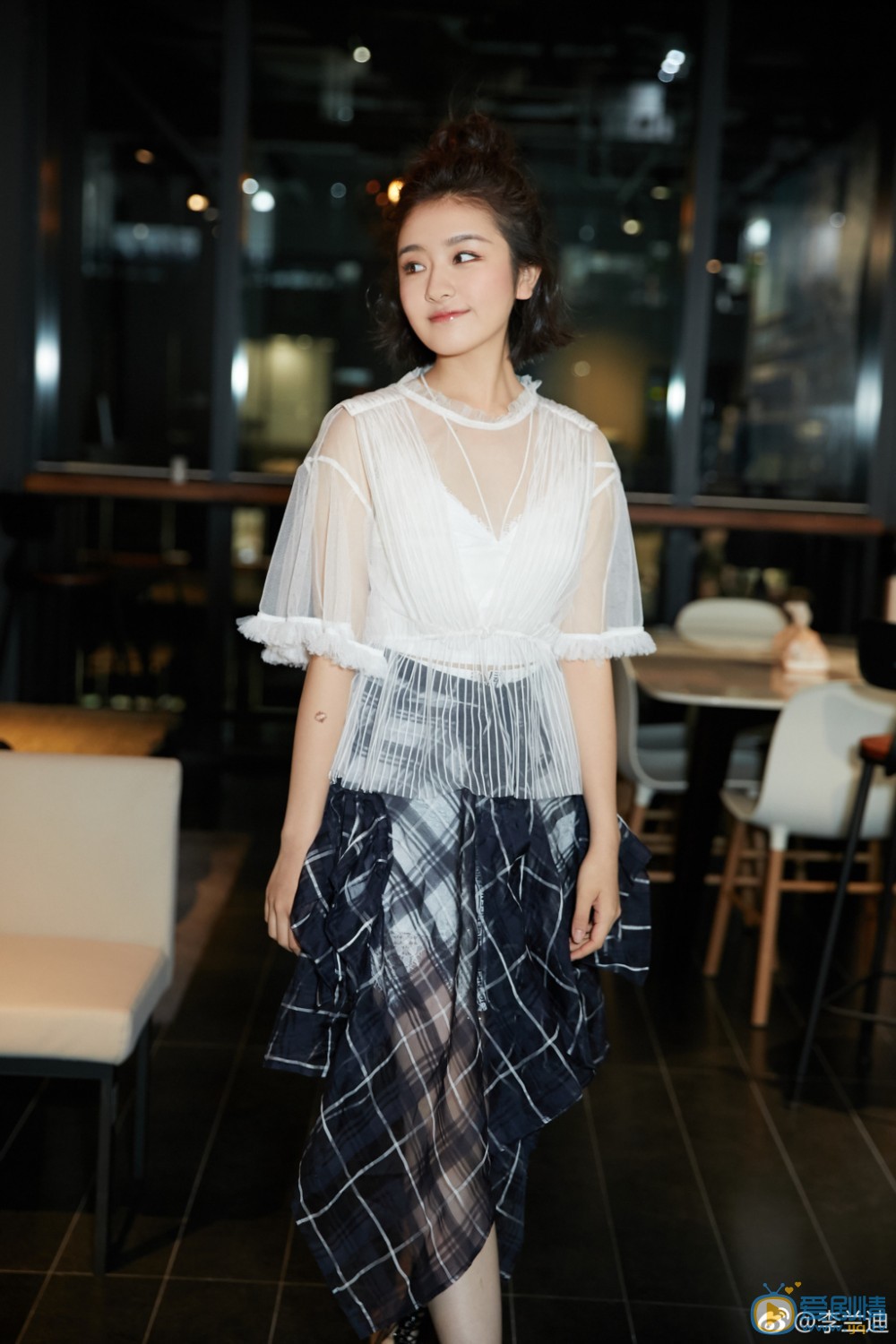 李兰迪靓丽街拍 李兰迪高清写真_李兰迪高清剧照