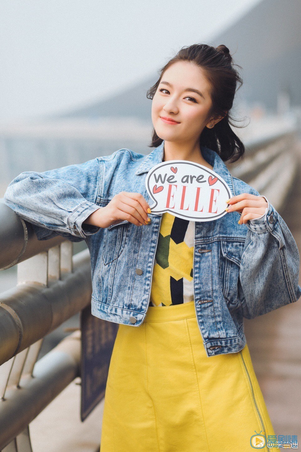 李兰迪靓丽街拍 李兰迪高清写真_李兰迪高清剧照