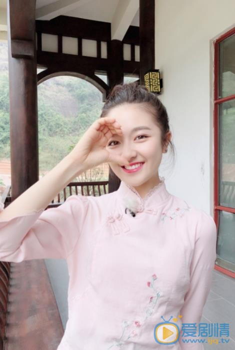 李兰迪靓丽街拍 李兰迪高清写真_李兰迪高清剧照