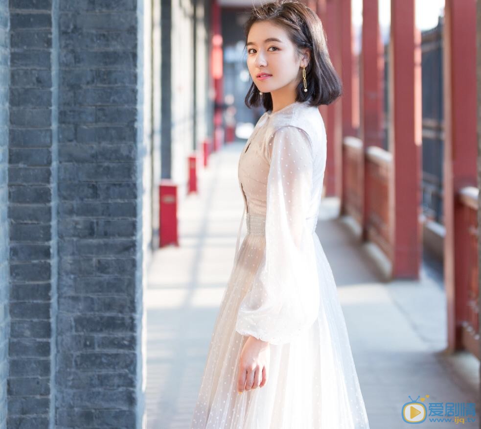 李兰迪靓丽街拍 李兰迪高清写真_李兰迪高清剧照