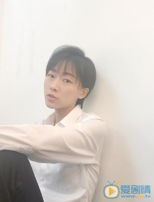 刘洛汐白色写真 刘洛汐高清写真_刘洛汐高清剧照
