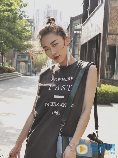刘洛汐街拍写真 刘洛汐高清写真_刘洛汐高清剧照