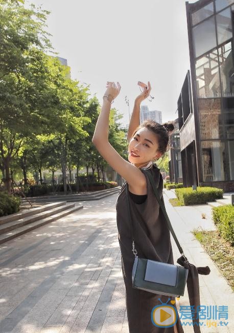 刘洛汐街拍写真 刘洛汐高清写真_刘洛汐高清剧照