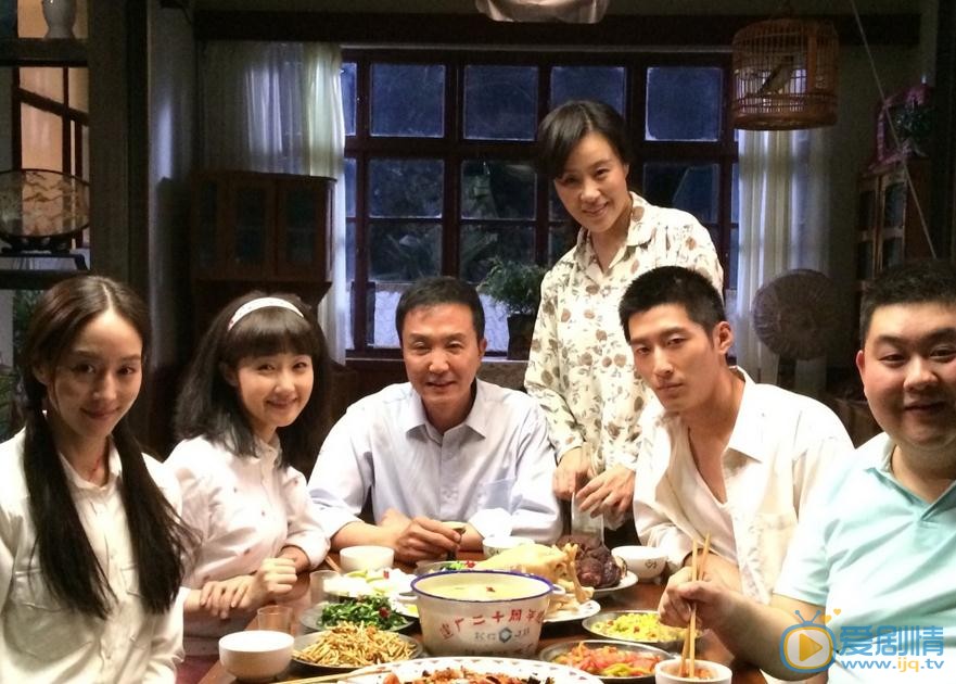 尹馨梓《六人晚餐》剧照 尹馨梓高清写真_尹馨梓高清剧照