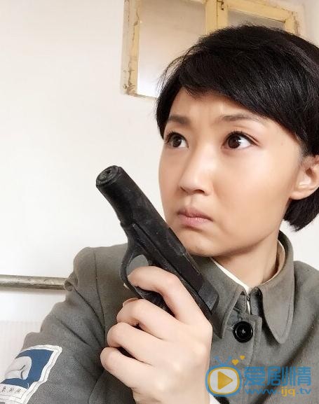 尹馨梓片场照 尹馨梓高清写真_尹馨梓高清剧照