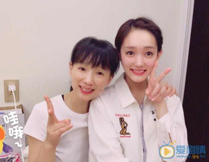 洪佳宁与人合照 洪佳宁高清写真_洪佳宁高清剧照
