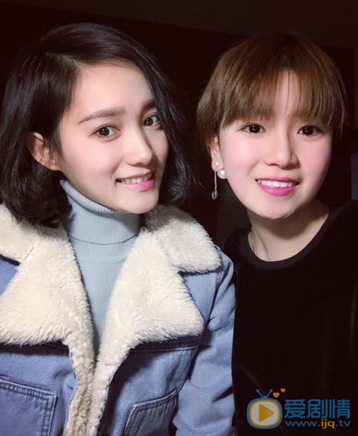 洪佳宁与人合照 洪佳宁高清写真_洪佳宁高清剧照