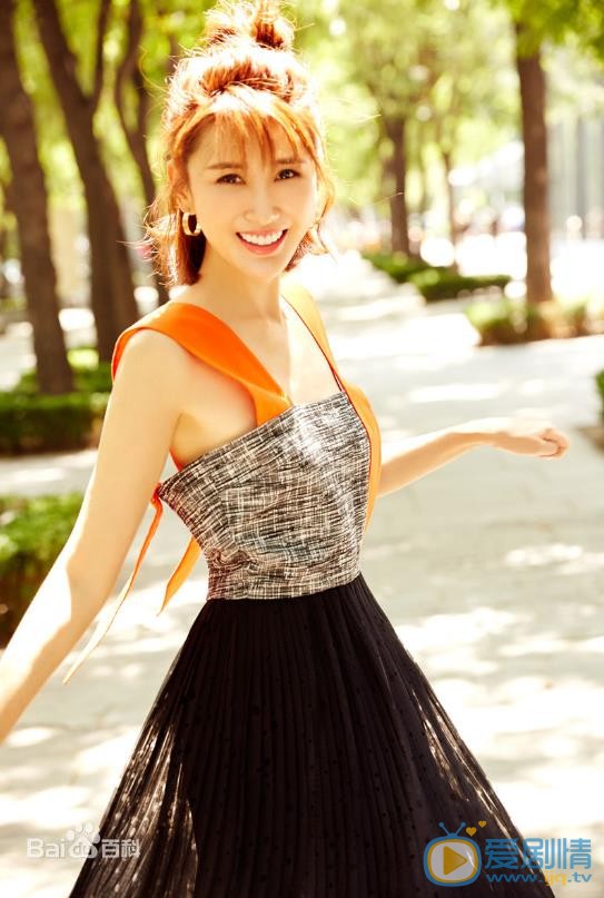 吕夏葳时尚街拍 吕夏葳高清写真_吕夏葳高清剧照